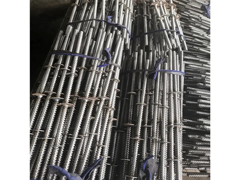 三段式止水螺杆